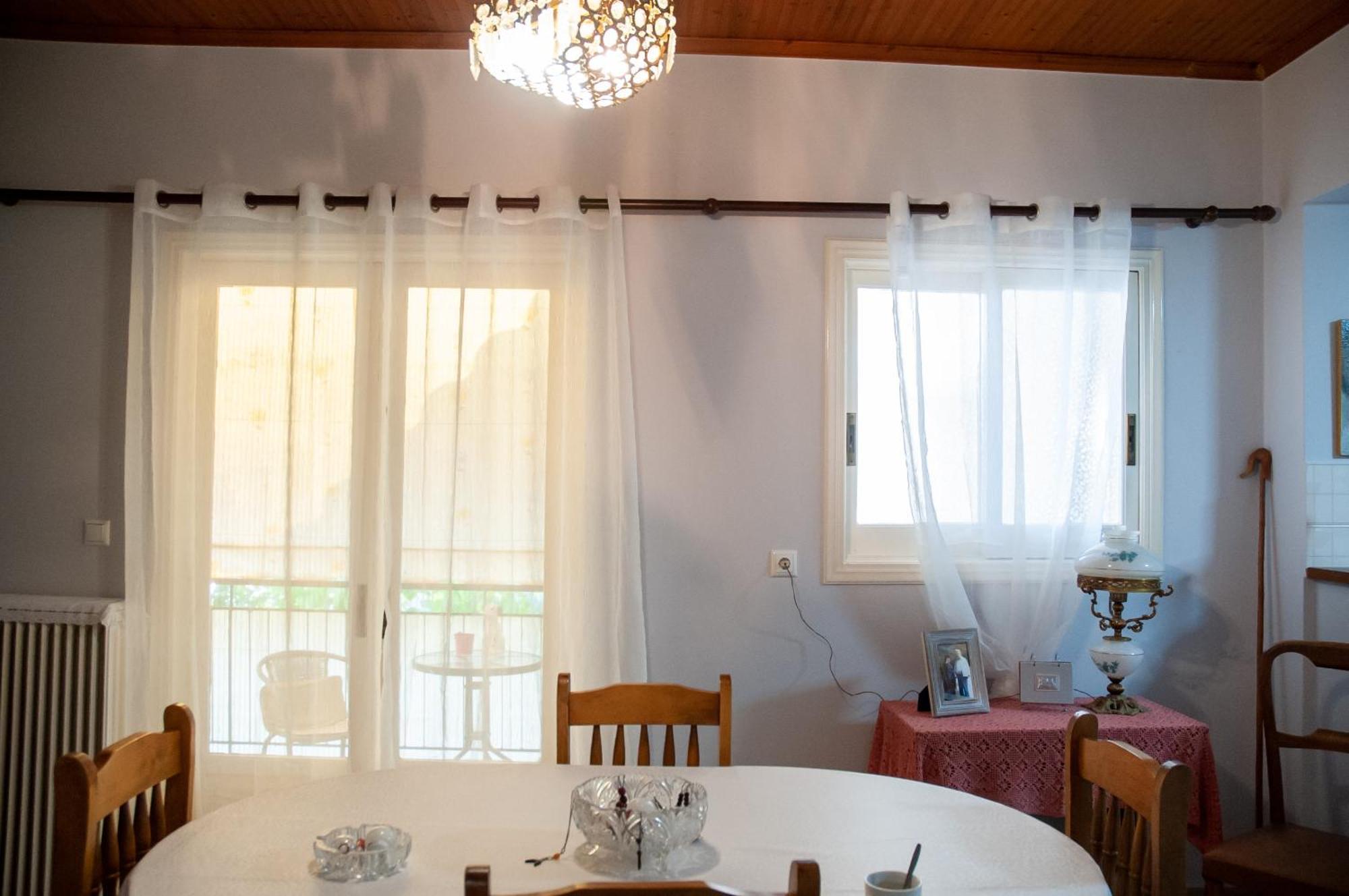 Mid Century Modern Apartment - Atelier Ancient Olympia Exteriér fotografie